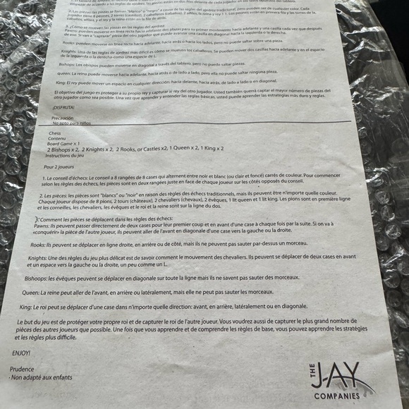 Crystal Clear Chess Game Night in Wood Box - Picture 4 of 11